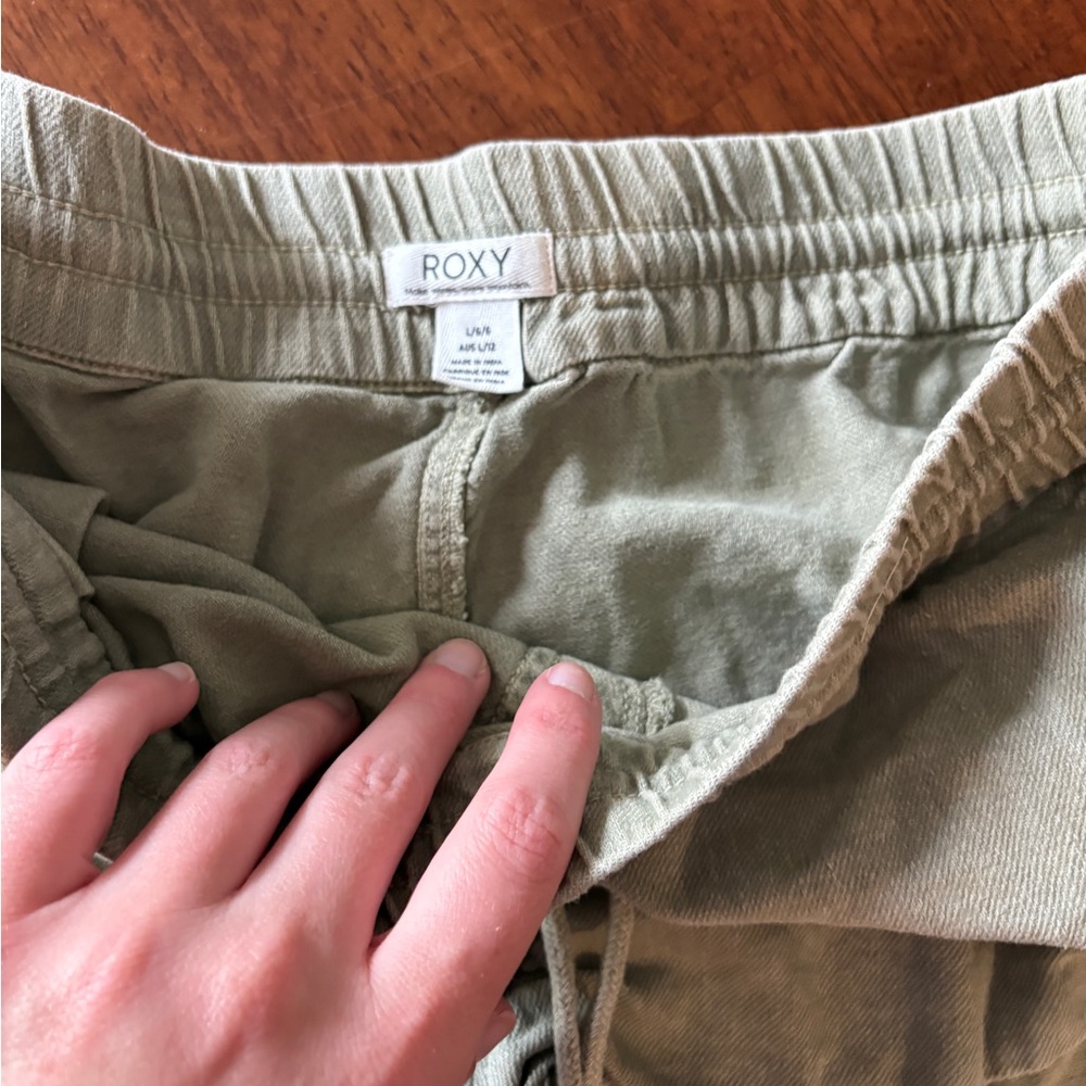 Roxy Green Casual Shorts - Picture 2 of 4
